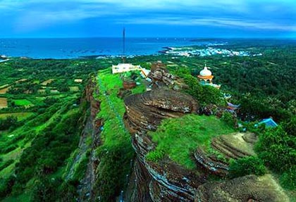 Tận hưởng vẻ đẹp thanh bình của đảo Phú Qúy