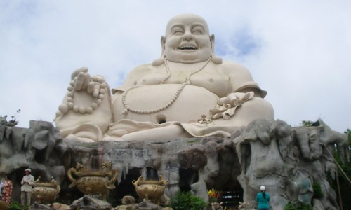 Khám phá núi Cấm và tượng Phật Di Lặc khổng lồ ở An Giang