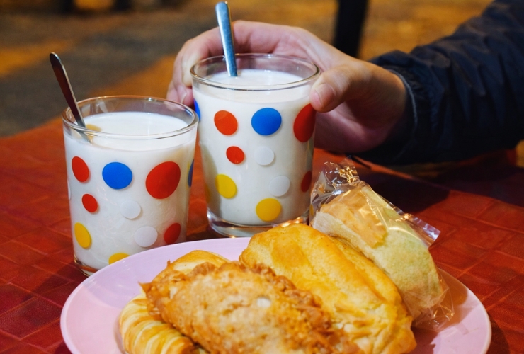 Sưởi ấm với ly sữa đậu nành nóng giữa lòng Đà Lạt