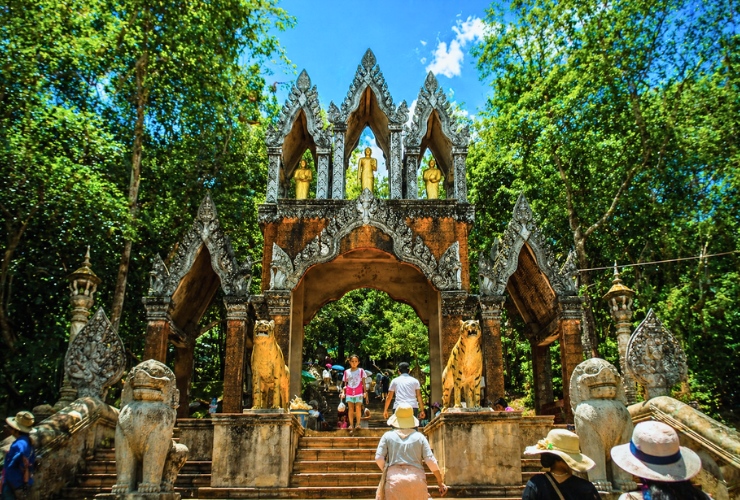 Khoảnh khắc yên tĩnh tại Wat Preah Ang Thom trên đỉnh Phnom Kulen