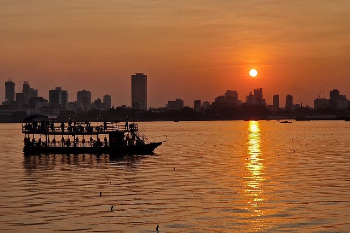 Hãy thử trải nghiệm ngắm hoàng hôn trên du thuyền sông Mekong