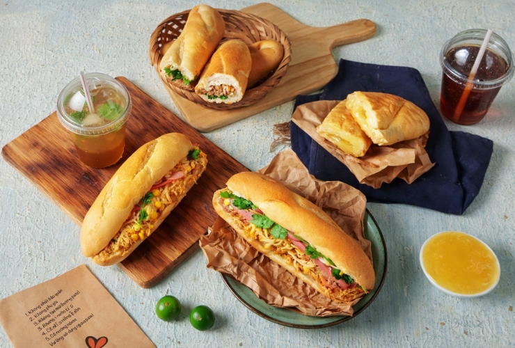 Khám phá bánh mì Hà Nội - Một trong những đặc sản Hà Nội nổi bật