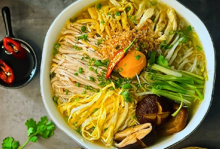 Bún thang Hà Nội - Sự kết hợp tinh tế giữa nhiều nguyên liệu và hương vị thanh nhẹ