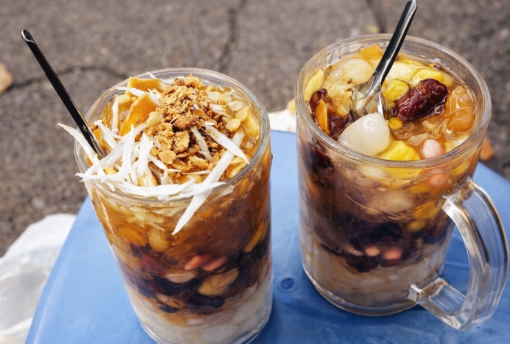 Giải nhiệt với chè thập cẩm đầy màu sắc tại Hà Nội