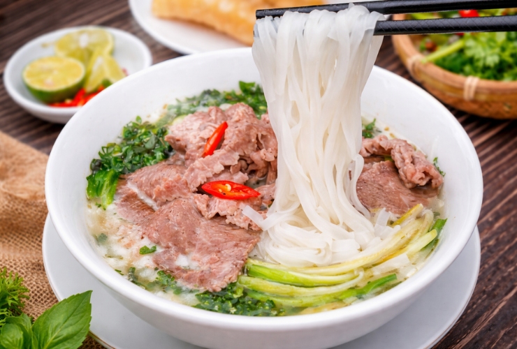 Thưởng thức phở bò Hà Nội - Đặc sản không thể bỏ lỡ của Việt Nam