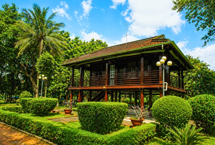 Dạo quanh khu Nhà sàn Bác Hồ ở Hà Nội