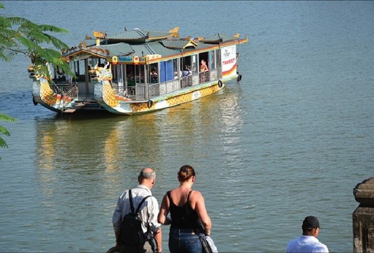 Hành trình thơ mộng trên dòng sông biểu tượng của xứ Huế