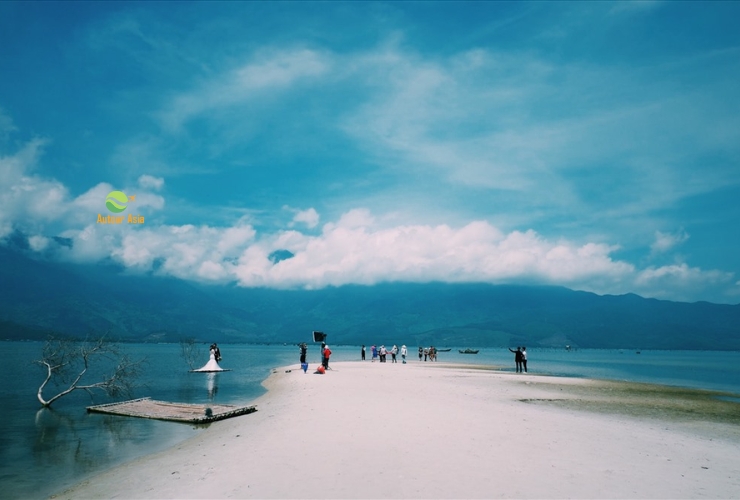 Vẻ đẹp tự nhiên và sự yên bình của đầm Lập An