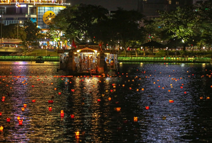 Huế – Hành trình cảm xúc trên dòng nước cố đô