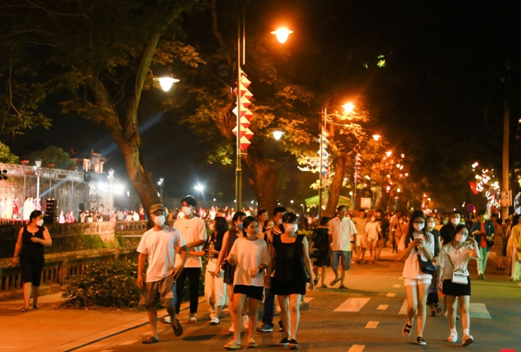 Khoảnh khắc kỳ diệu và hoạt động độc đáo trong trải nghiệm Huế về đêm