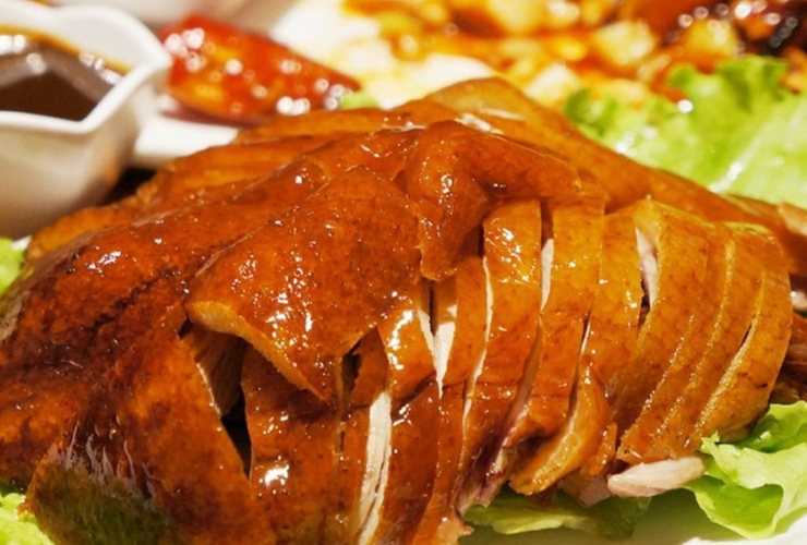 Đừng bỏ lỡ món Vịt quay trứ danh phố người Hoa!