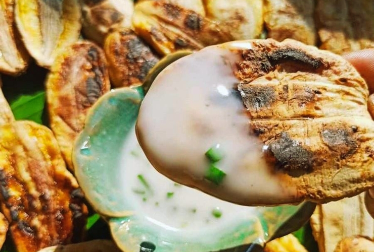 Chuối đập nướng - Món quà dân dã của vùng sông nước