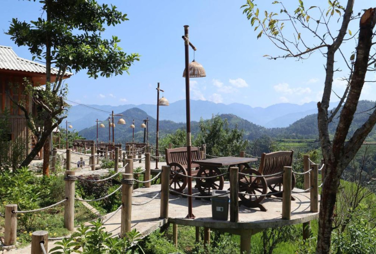 Khuôn viên của resort với chiếc 