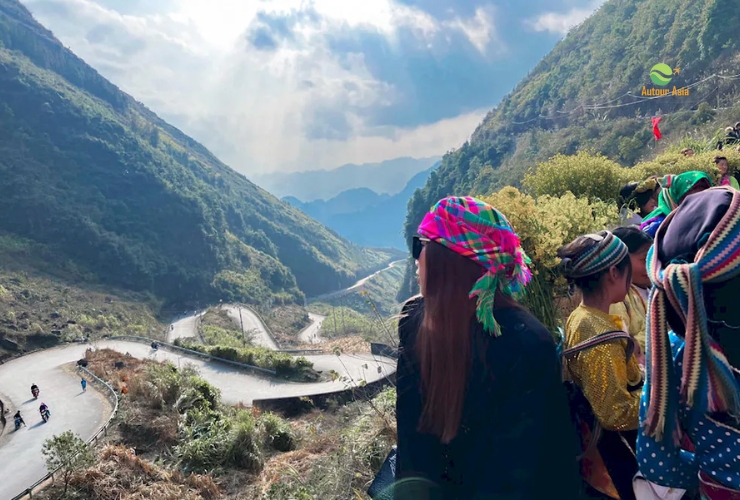 Phương tiện di chuyển thuận tiện để đến đèo Mã Pí Lèng