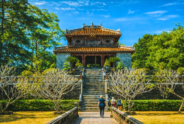 Chạm đến chiều sâu truyền thống trong chuyến đi khám phá Việt Nam