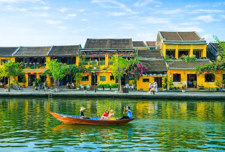 Dạo bước trong Phố cổ Hội An