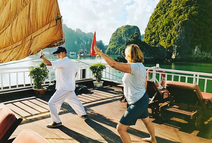 Thức dậy nhẹ nhàng với buổi tập thái cực quyền, theo nhịp 15 ngày ở Việt Nam