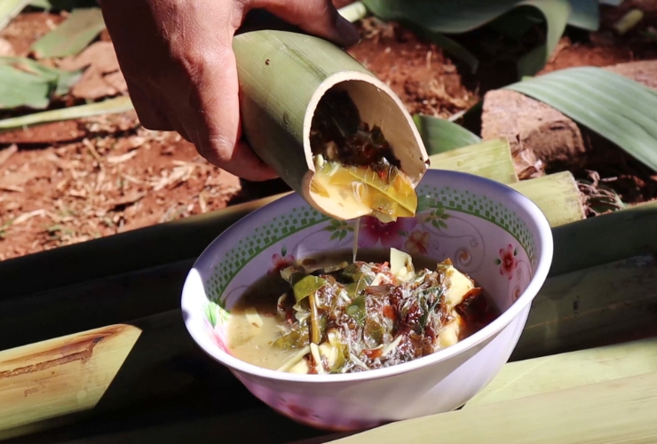 Thưởng thức canh thụt - Trải nghiệm ẩm thực độc đáo của người Ê Đê