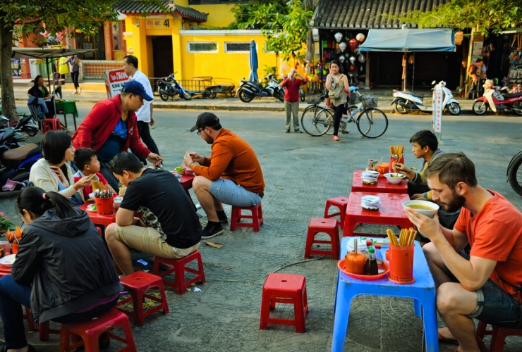 Chú ý ăn uống để tránh bị “lạ bụng”