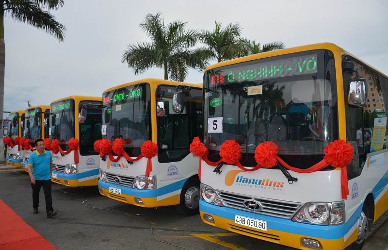 Xe Bus - Phương tiện di chuyển rất thuận tiện ở Đà Nẵng