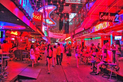 Khám phá những con phố ở khu đèn đỏ tại Bangkok Thái Lan