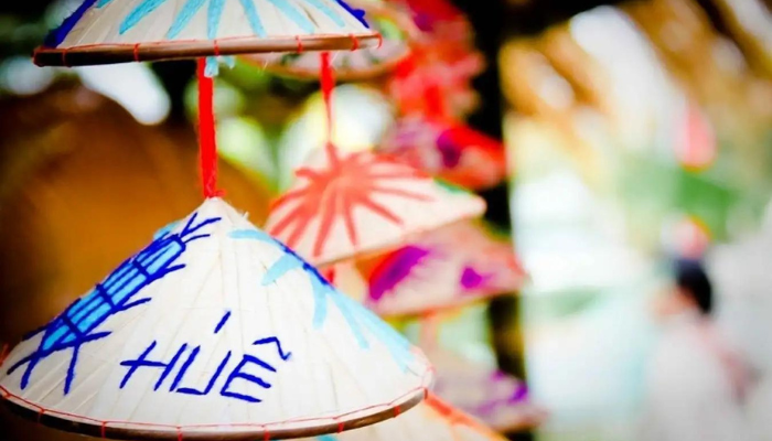 Tham quan làng nghề truyền thống tại Huế: Làng nón lá Phú Cam