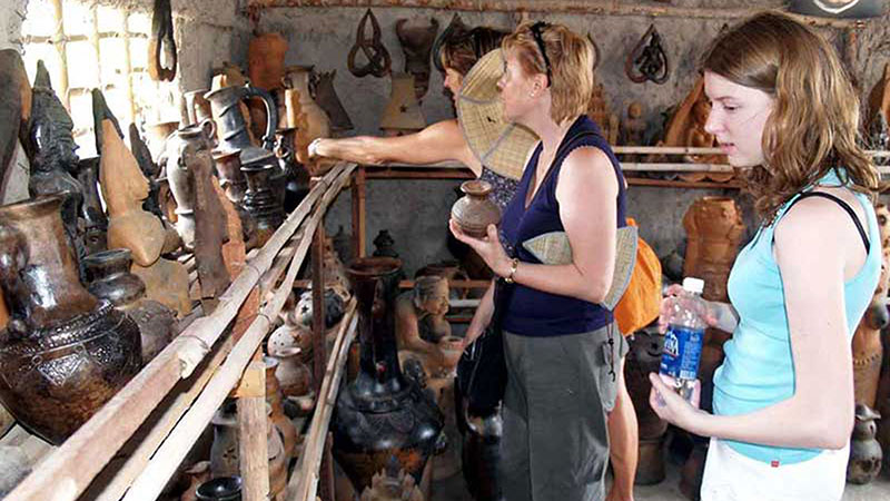 Làng gốm Hương Canh - Giữ gìn và phát triển nghệ thuật gốm sứ