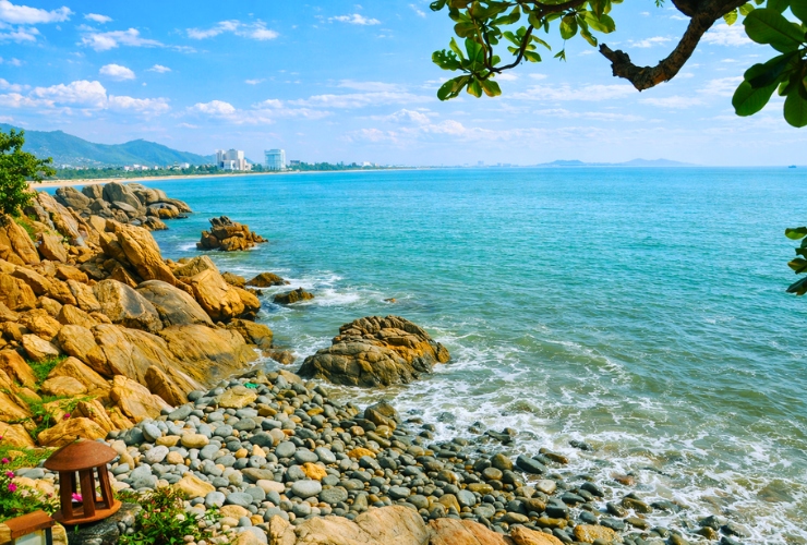 Tận hưởng khung cảnh thiên nhiên tuyệt đẹp tại Ghềnh Ráng - Tiên Sa, một trong những điểm đến nổi bật ở Quy Nhơn