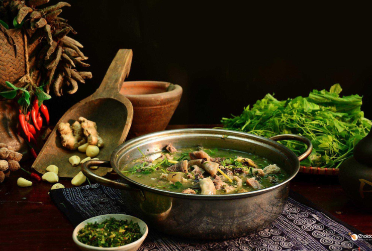 Thắng cố là một đặc sản Sapa có phần “kinh dị” nhưng mùi vị chắc chắn sẽ gây thương nhớ