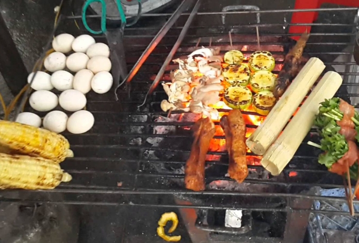 Bữa trưa đậm đà tại quán nhỏ ven đường ở Sapa