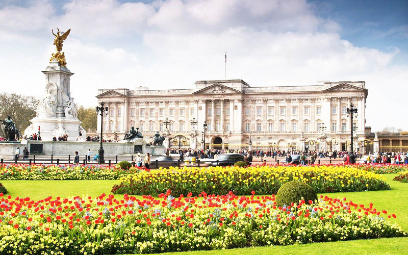 Cung điện Buckingham - Cung điện nổi tiếng nhất của Vương Quốc Anh
