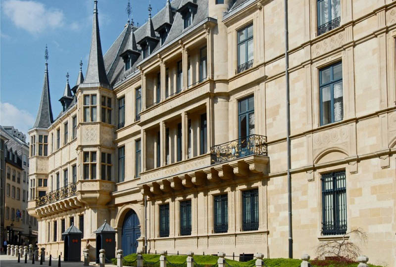 Cung điện Grand Ducal - Công trình kiến trúc tiêu biểu của thành phố Luxembourg