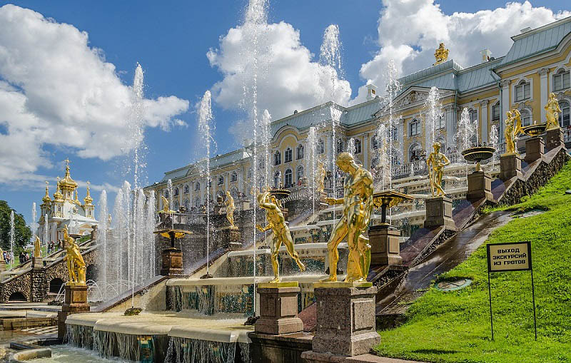 Vẻ đẹp của Cung Điện Mùa Hè Peterhof