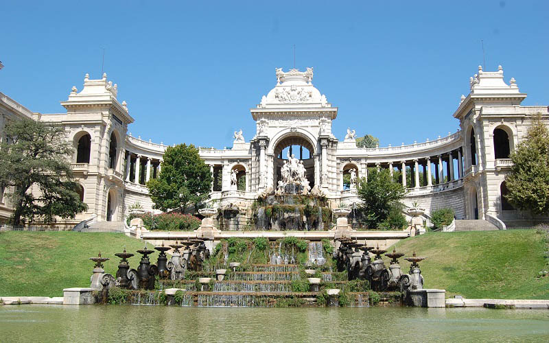 Lâu đài nước Palais Longchamps - Công trình kiến trúc nổi tiếng ở thành phố Marseille