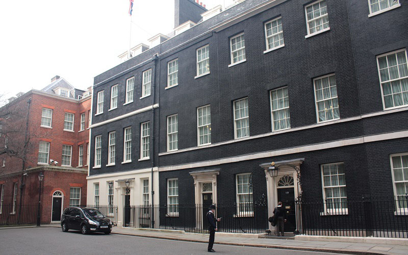 Ngôi nhà số 10 Downing Street nổi tiếng ở Anh