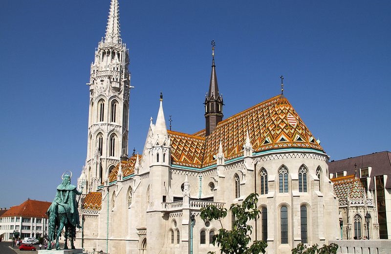 Nhà thờ Matthias - Nhà thờ xinh đẹp nằm trên Đồi Lâu Đài ở Budapest