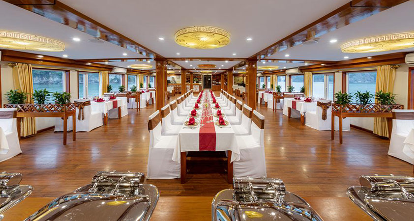 Nhà hàng sang trọng trên du thuyền Hương Hải Sealife