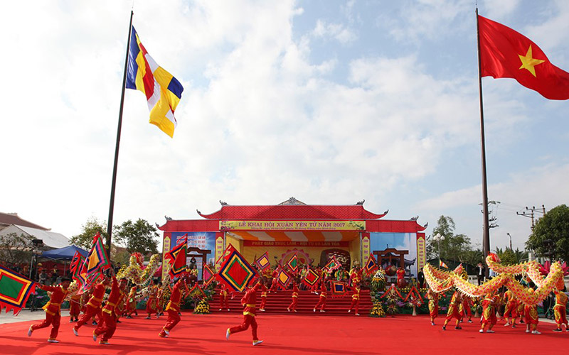 Lễ hội hàng năm được tổ chức tại Yên Tử