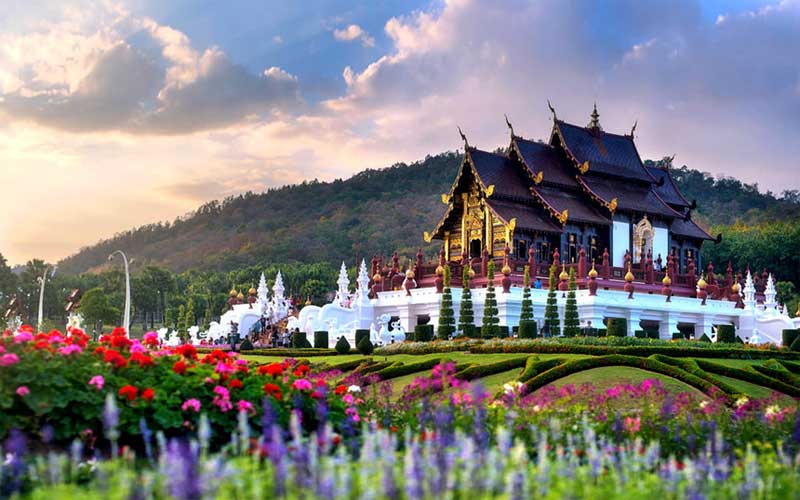 Du khách sẽ được tham quan nhiều địa danh nổi tiếng Chiang Mai vào ngày cuối cùng của Tour