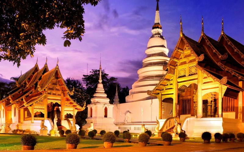 Ngôi chùa Sri Suphan được xây dựng hoàn toàn bằng bạc của phái Phật giáo Nam Tông Thái Lan