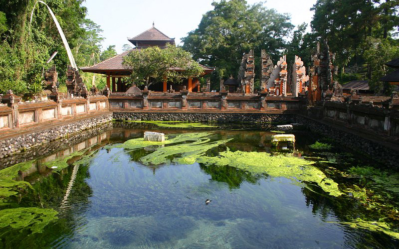 Ngôi đền Tampak Siring nổi tiếng linh thiêng nhất hòn đảo Bali
