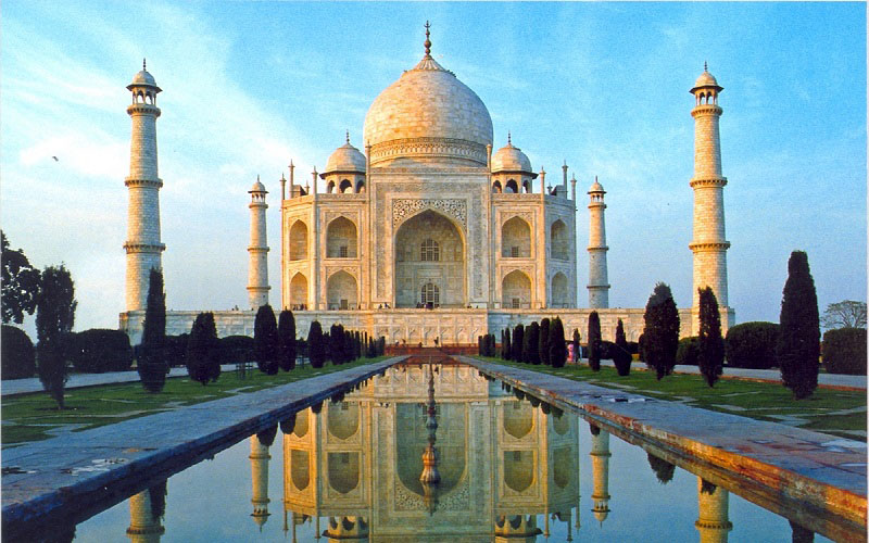 Vẻ đẹp tráng lệ của ngôi đền Taj Mahal
