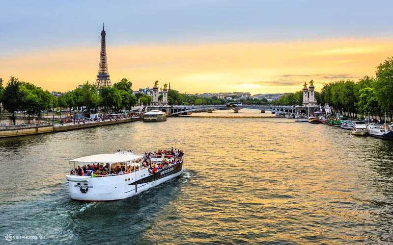 Sông Seine - vẻ đẹp thanh bình yên ả chảy qua thủ đô Paris