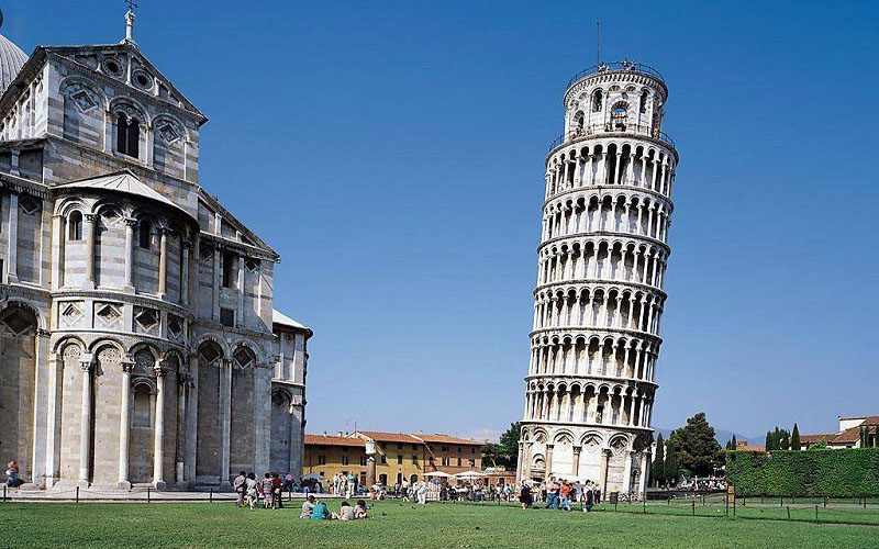 Tháp nghiêng Pisa - Biểu tượng của đất nước Ý